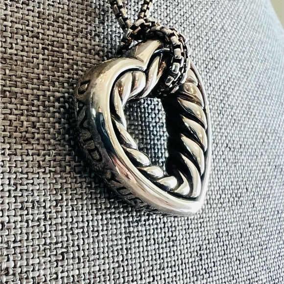 Authentic David Yurman Chain Cable Heart Pendant 925 Sterling Pre-owed Necklace - Picture 6 of 6